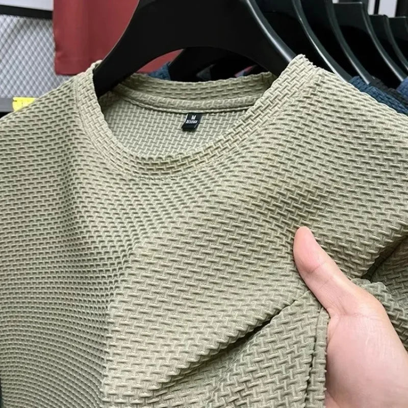 חולצת טי לגברים מבד קרירות – נושמת וגמישה